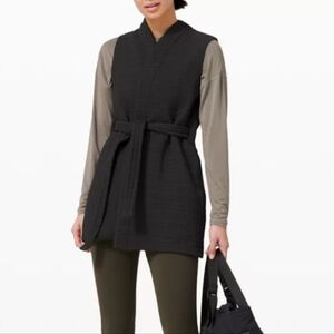 Lululemon Athletica Serene Travels Vest in Black Quilted Fabric Size 6